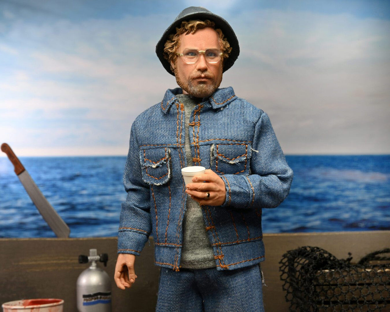 Jaws: Matt Hooper (Amity Arrival) 8″ Scale Clothed Figure