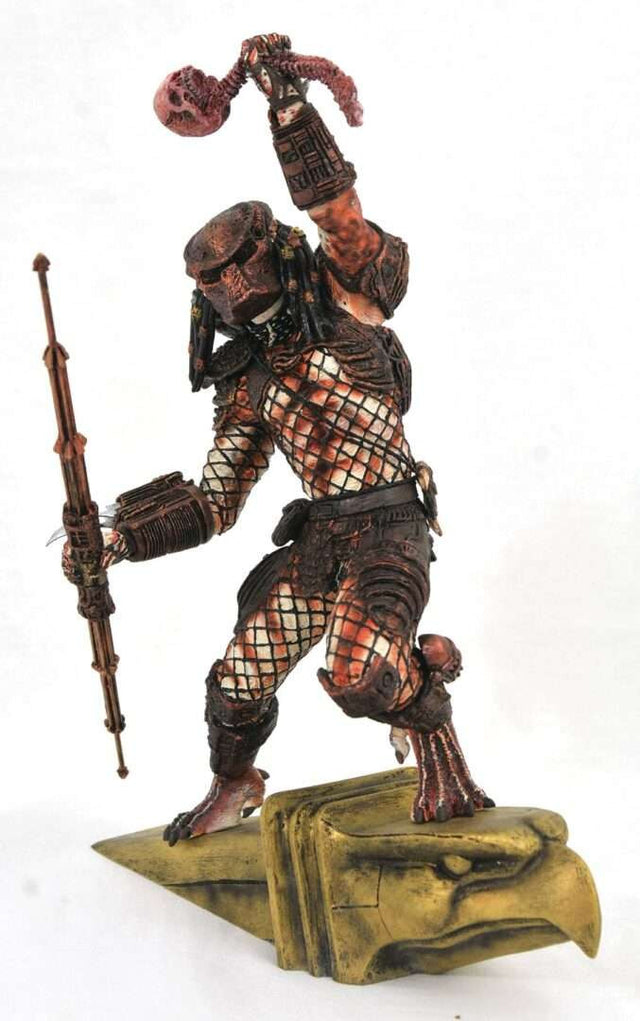 Diamond Select Toys Predator 2 Gallery Hunter Statue