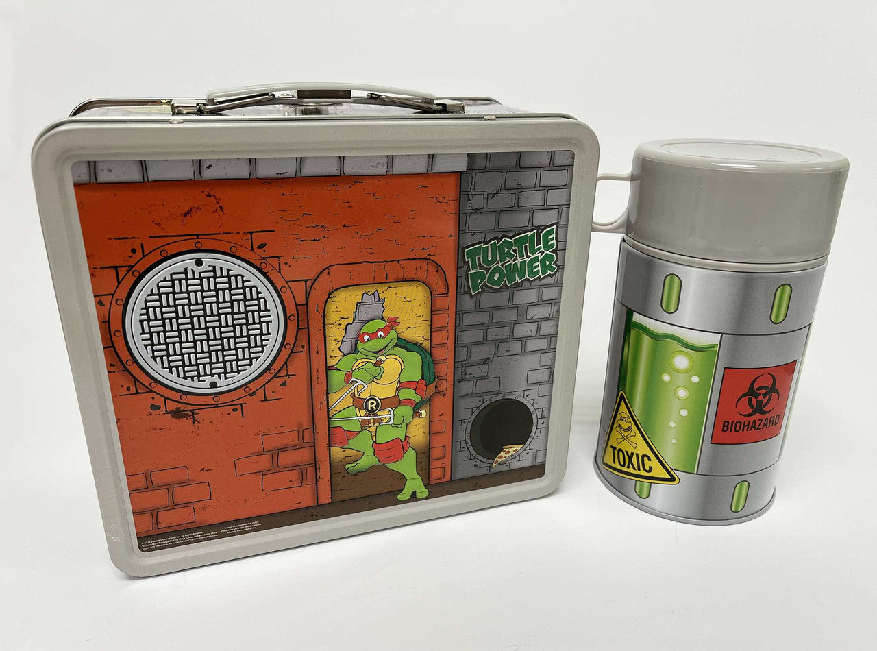 Surreal Entertainment TMNT: Animated Sewer Lair Lunchbox with Thermos - Previews Exclusive (PX)