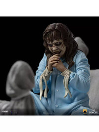 Iron Studios The Exorcist: Possessed Regan MacNeil - 1:10 Scale Deluxe Art Statue