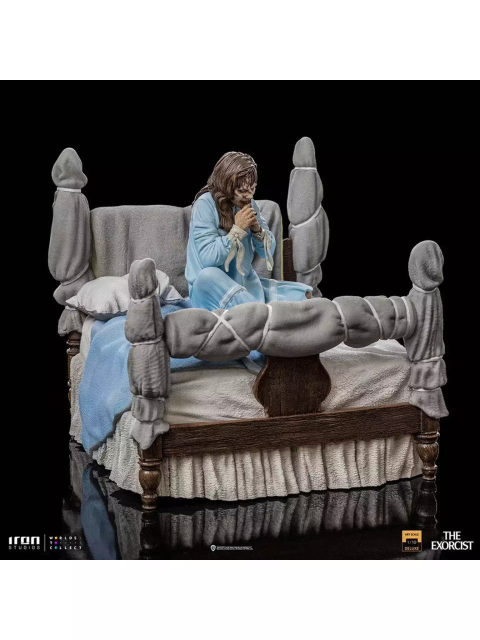 Iron Studios The Exorcist: Possessed Regan MacNeil - 1:10 Scale Deluxe Art Statue