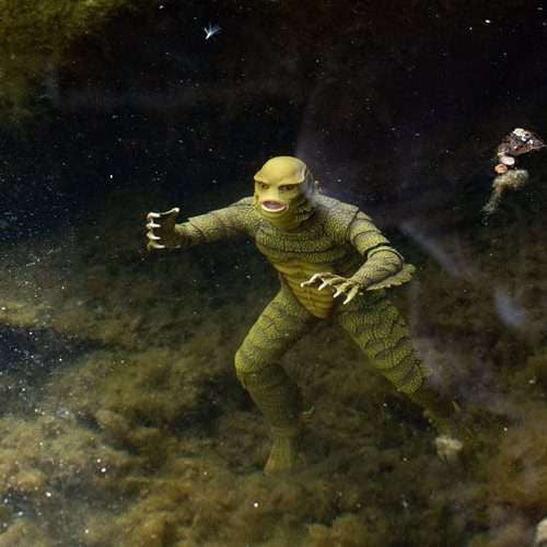 Mondo Universal Monsters Creature from the Black Lagoon 1:6 Scale Action Figure