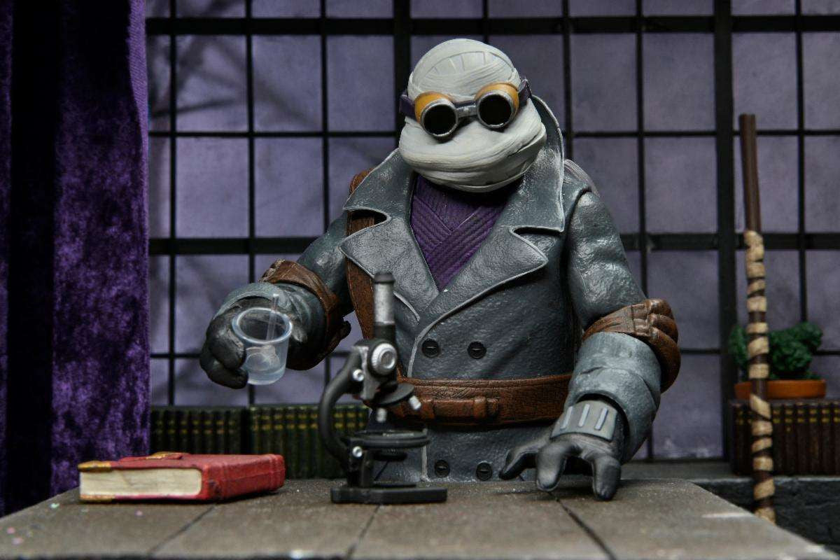 NECA Universal Monsters x TMNT: Ultimate Donatello as The Invisible Man - 7" Scale Action Figure