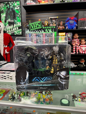 Alien Vs Predator: Grid Vs Celtic: Rivalry Reborn 2 Pack - 7" Scale Figures - NECA