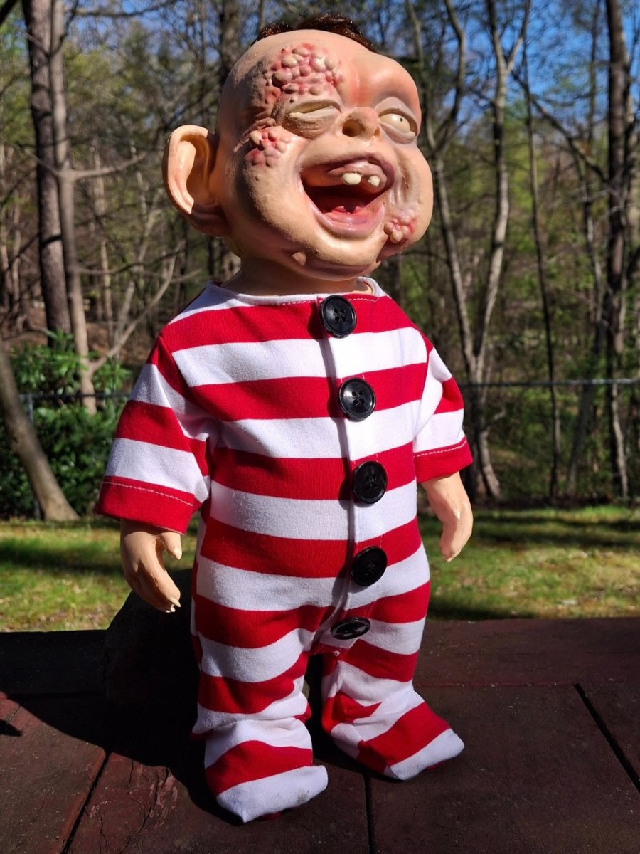 Brain Dead/Dead Alive: Baby Selwyn - 15