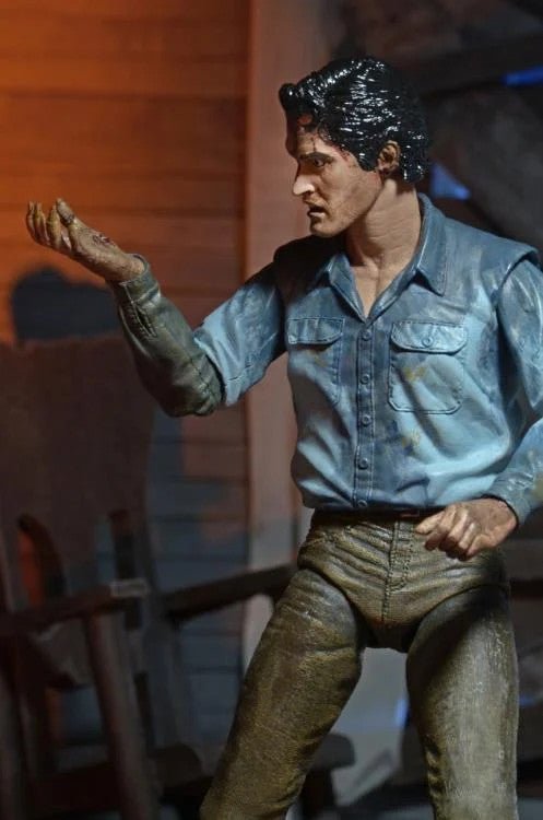 Evil Dead 2: Ultimate Ash - 7" Scale Figure - NECA