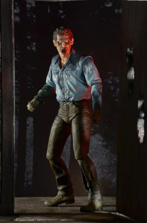 Evil Dead 2: Ultimate Ash - 7" Scale Figure - NECA