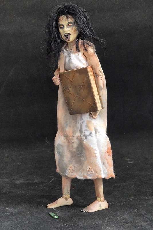 Evil Dead 2013: Mia - 1/9 Scale Figure - The Last Toy Store