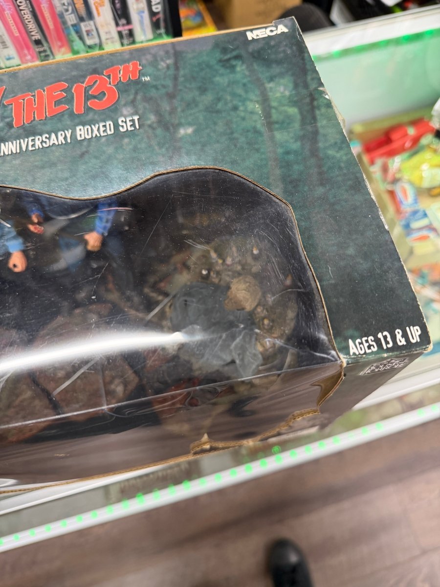 NECA - Friday the 13th: Pamela and Jason Voorhees - 25th Anniversary Box Set
