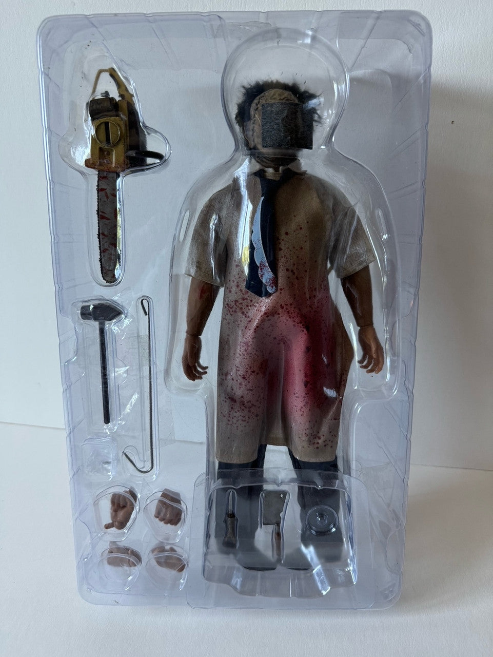 The Texas Chainsaw Massacre: Deluxe Leatherface - 1/6 Scale Figure