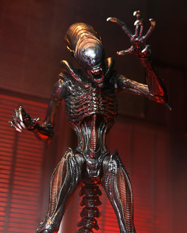 NECA Alien: Romulus - Ultimate Scorched Xenomorph - 7" Scale Figure