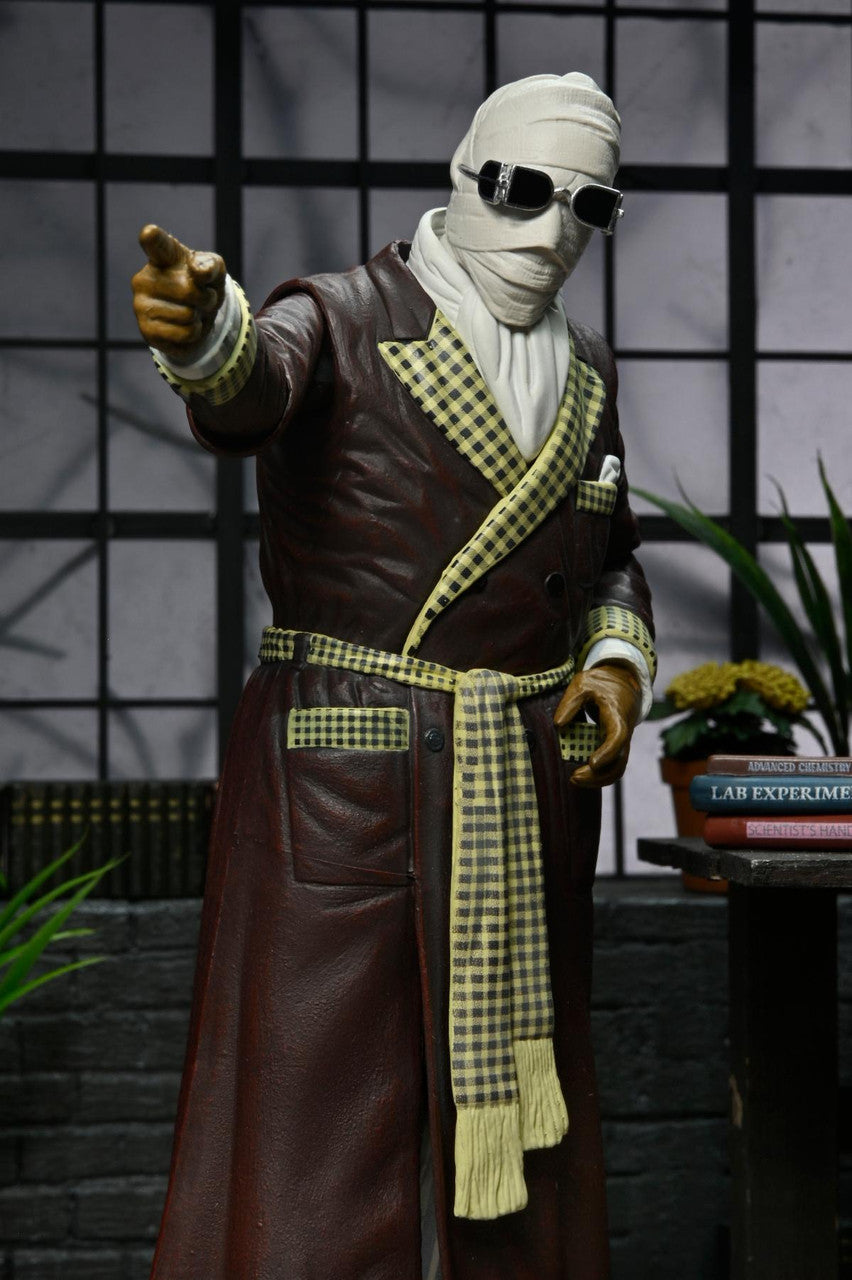 NECA Ultimate Invisible Man (Kemp House) color