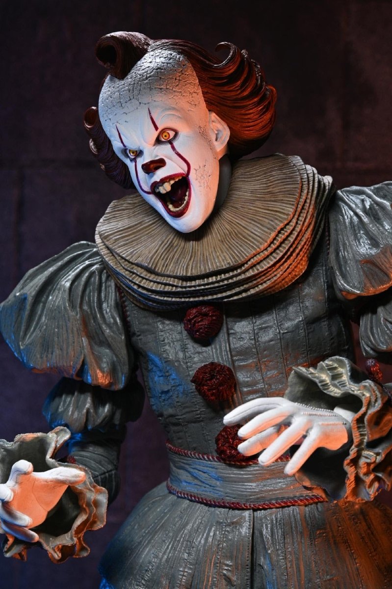 IT: Welcome to Derry: Pennywise - 1/4 Scale Figure - NECA