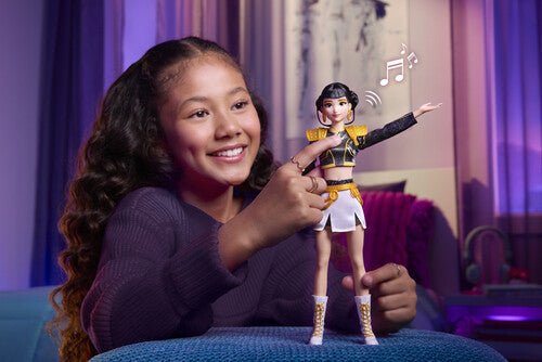 KPop Demon Hunters: Zoey - "Golden" Singing Doll - Mattel
