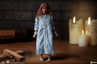 Sideshow Collectibles - (Pre-Order) The Exorcist: Regan MacNeil - 1/6 Scale Figure (Deluxe Edition)