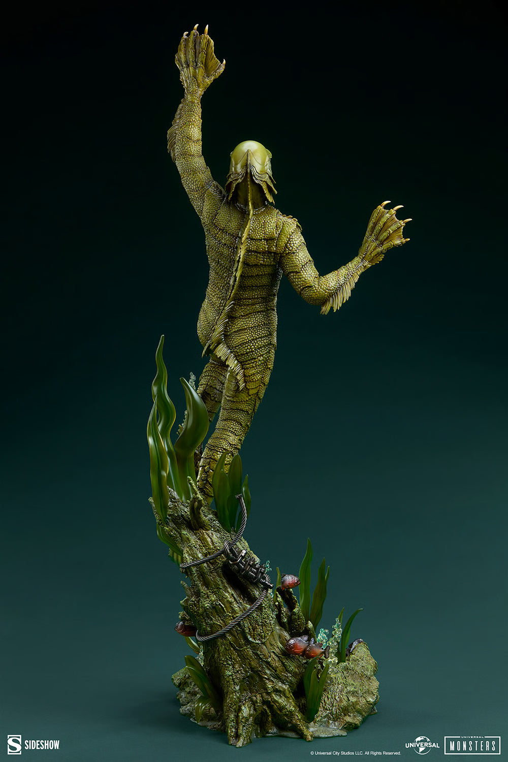 Universal Monsters: Creature from the Black Lagoon - Premium Format Statue