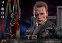 Terminator 2: T - 800 (Battle Damaged Version 2.0) - 1/6 Scale Figure (Pre - Order) - Hot Toys