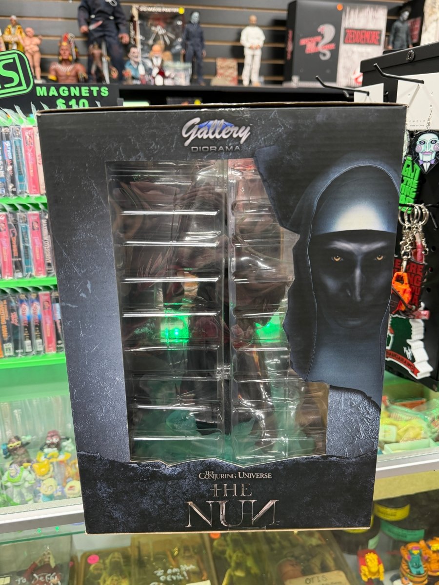 Diamond Select Toys - The Nun (Valak) - 9" Gallery PVC Statue (Open Box)