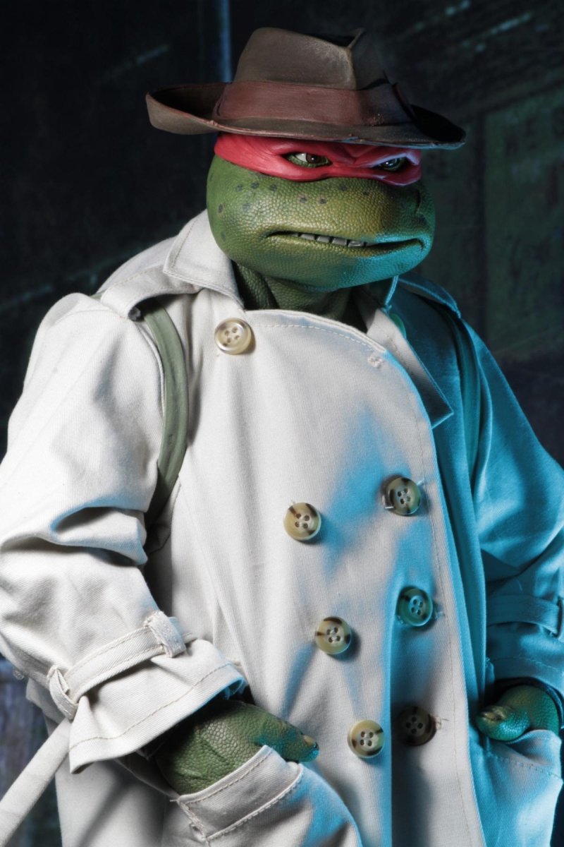 TMNT: Raphael in Disguise (1990 Movie) - 1:4 Scale Figure - NECA