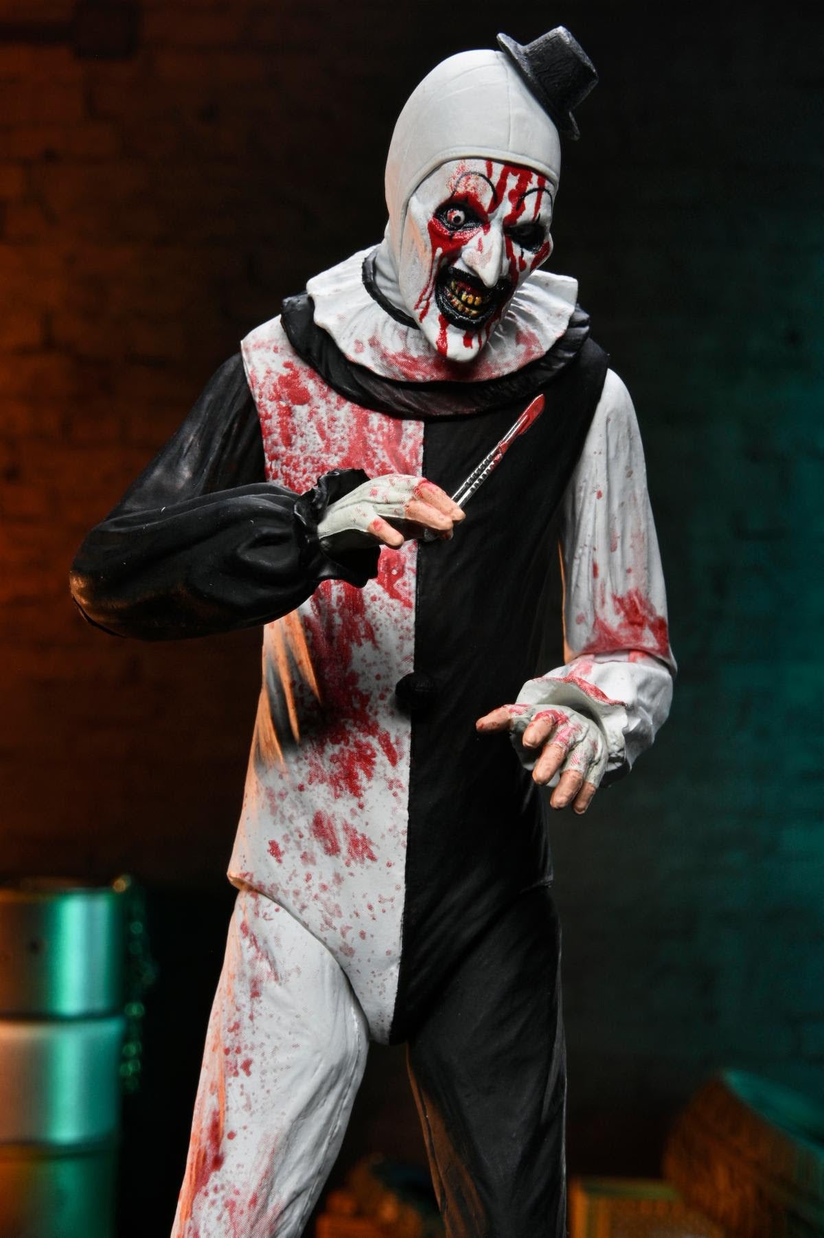 Terrifier 2: Ultimate Blood Spattered Art the Clown - 7" Scale Figure